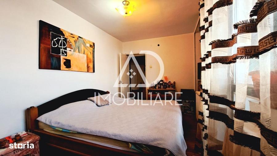 Apartament cu 3 camere semidecomandat în Central