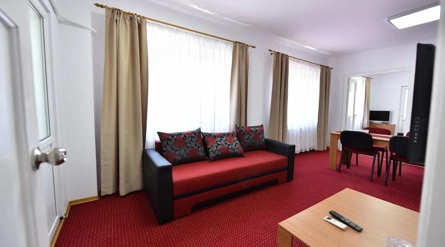 Apartament cu 3 camere semidecomandat în Doamna Ghica