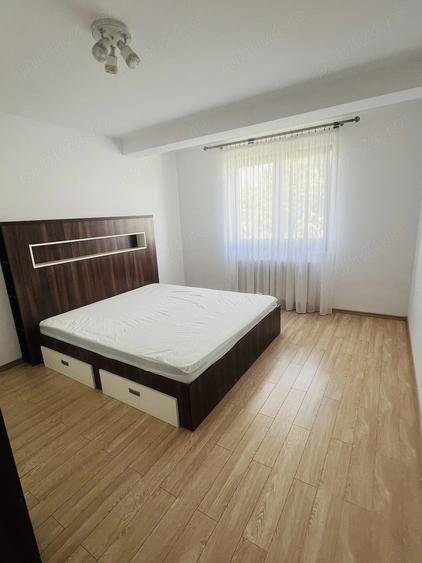Apartament cu 2 camere decomandat în Ozana