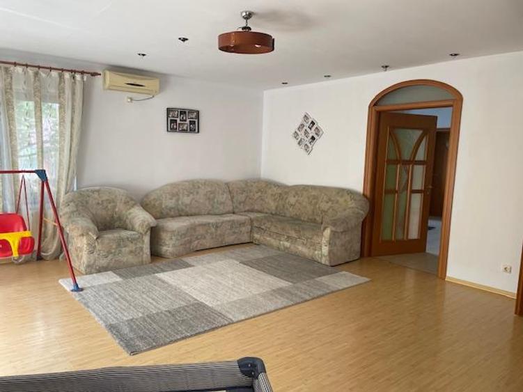Casă cu 5 camere cu Teren 500 Mp în Iancu Nicolae
