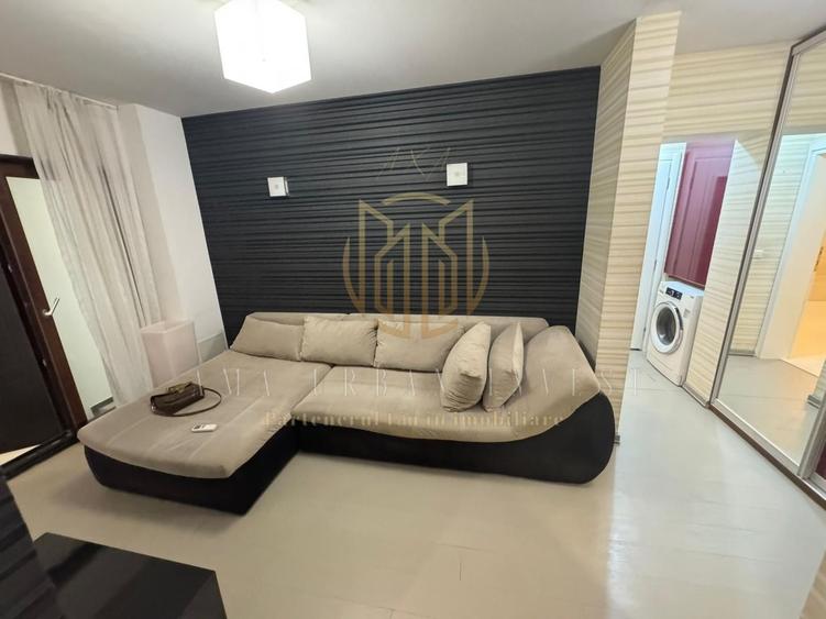 Apartament cu 3 camere semidecomandat în Lacul Tei