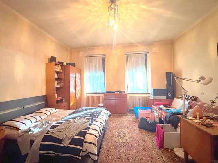 Casă individuală cu 6 camere cu Canalizare în Elisabetin