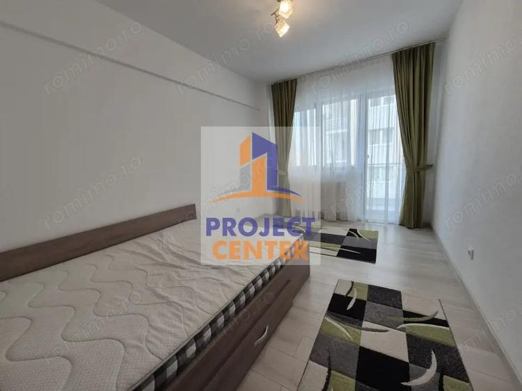 Apartament cu 3 camere decomandat, mobilat în Craiovei