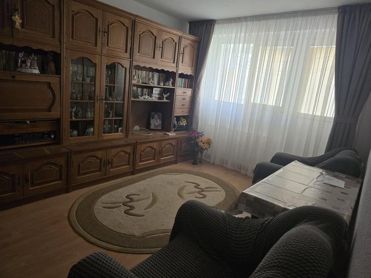 Apartament cu 2 camere decomandat în Doamna Ghica