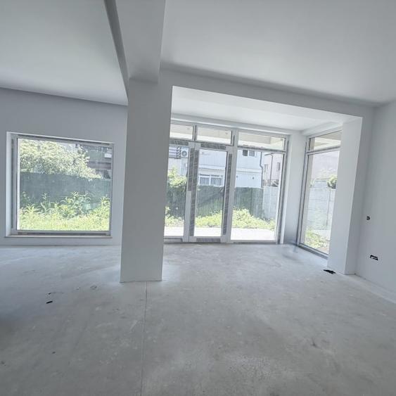 Casă cu 4 camere cu Teren 370 Mp în Tunari