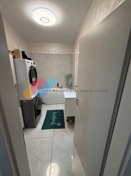 Apartament cu 3 camere semidecomandat, mobilat în Chinteni