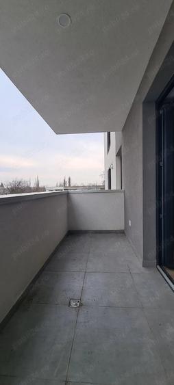 Apartament cu 2 camere decomandat în Micro 16