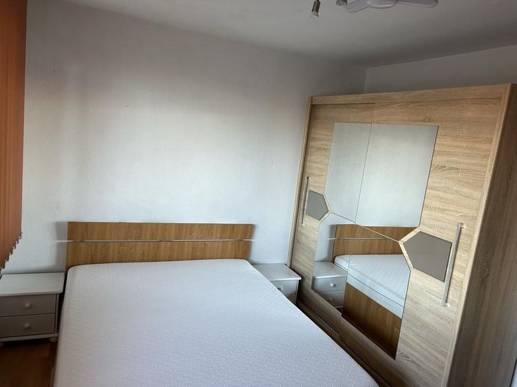 Apartament cu 3 camere semidecomandat în Tilișca