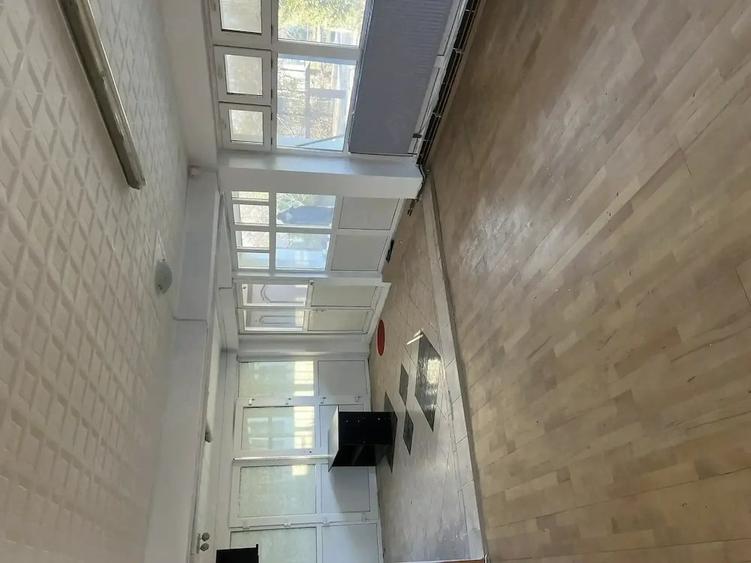 Casă cu 5 camere cu Teren 1400 Mp în Petrolului