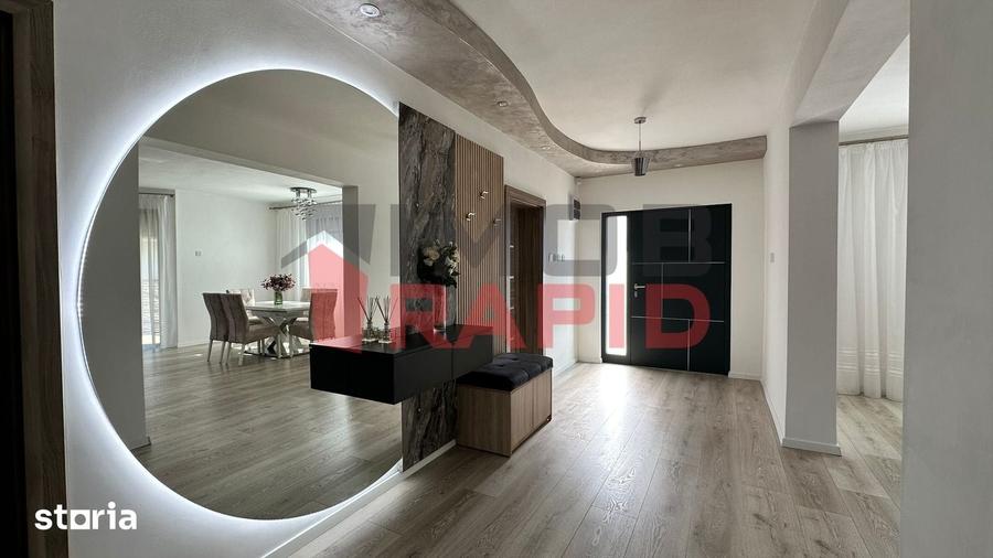 Casă cu 5 camere cu Teren 700 Mp în Central