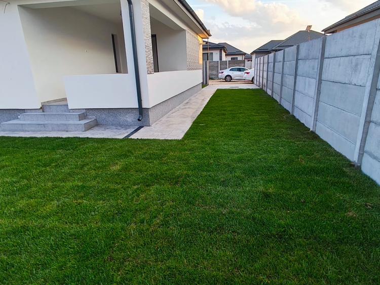 Casă individuală cu 4 camere cu Teren 380 Mp în Bâcu