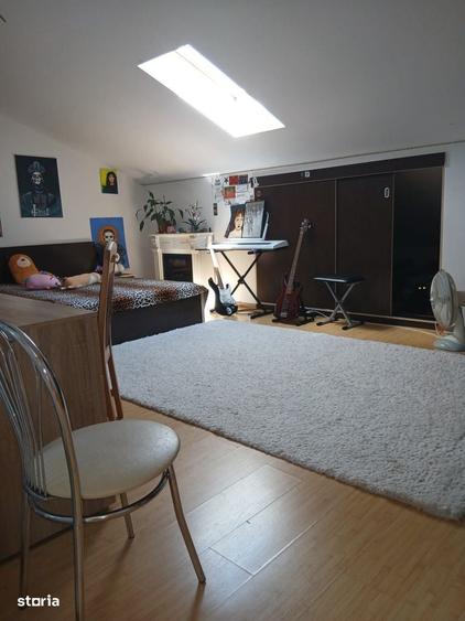 Apartament cu 3 camere în Florești