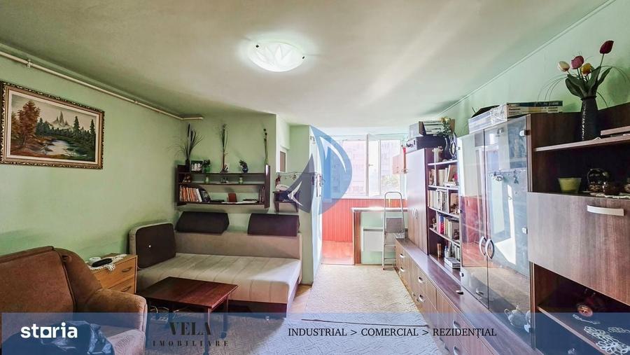 Ap. 1 cam, cartierul Tudor, 33 mp, bloc cu lift - 1