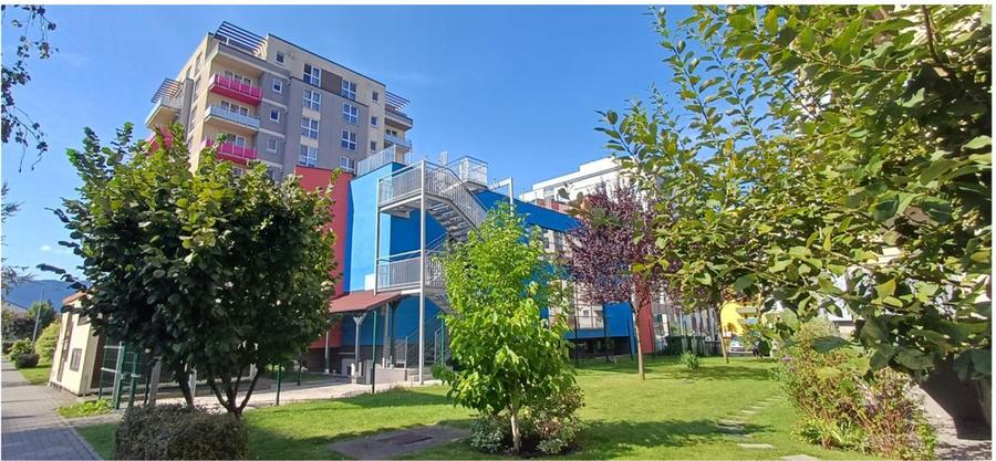 Apartament cu 2 camere decomandat, mobilat în Tractorul
