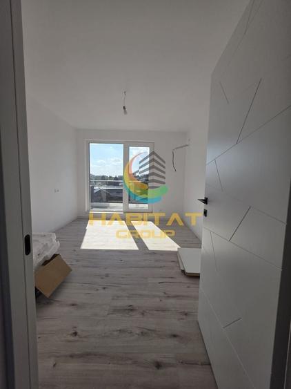 Apartament cu 4 camere semidecomandat în Brâncoveanu