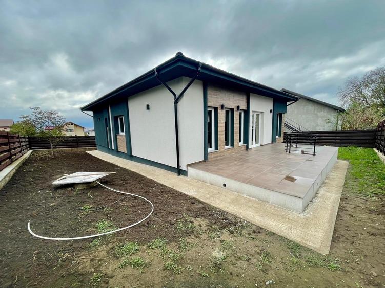 Casă cu 4 camere cu Teren 400 Mp în Miroslava