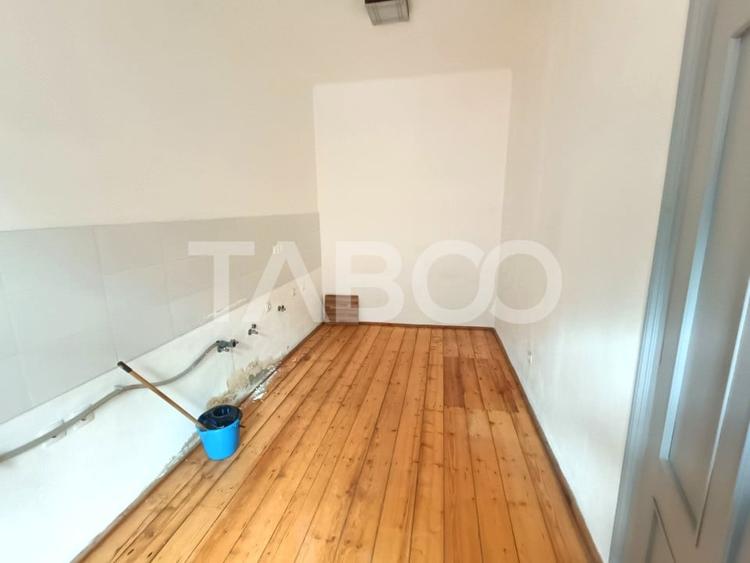 Apartament cu 2 camere nedecomandat în Central