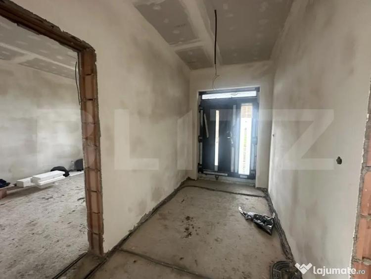 Casă cu 4 camere cu Teren 520 Mp în Păulești