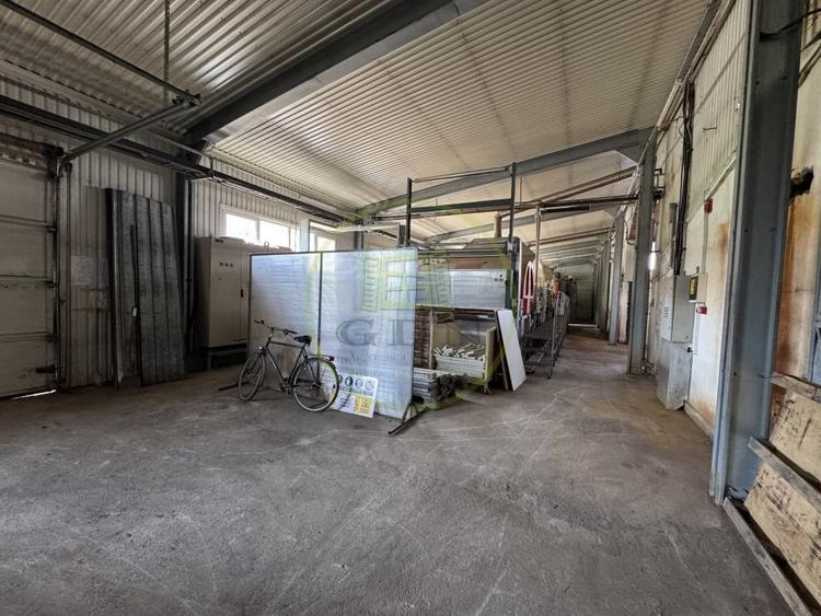 Spațiu industrial, de 4,100 mp, în Florești