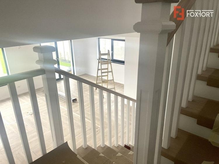 Duplex cu 4 camere cu Canalizare în Dumbrăvița