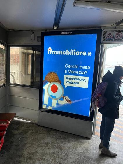 Spațiu comercial, de 350 mp, în Central