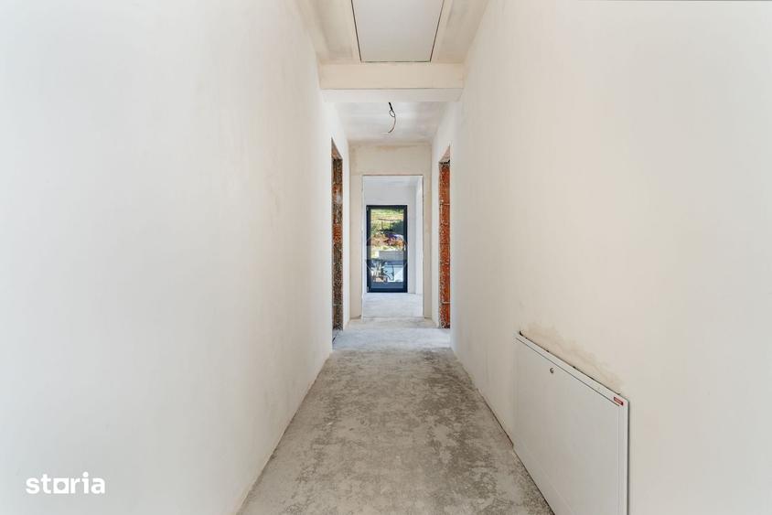 Casă cu 6 camere cu Teren 400 Mp în Feleacu