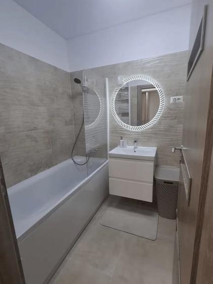 Apartament cu 2 camere decomandat, mobilat în Apărătorii Patriei