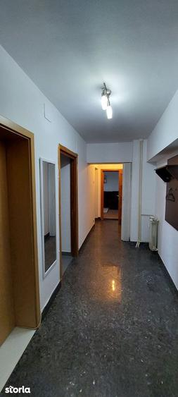 Apartament cu 2 camere decomandat, mobilat în Centrul Civic