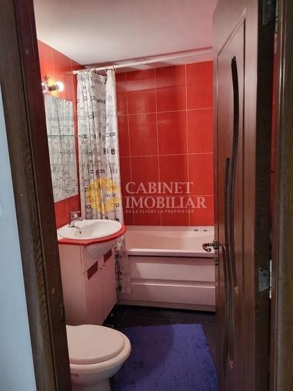 Apartament cu 3 camere decomandat în Nicolina