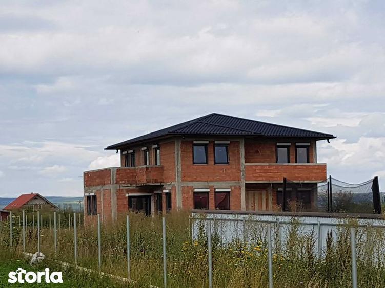 Casă cu 4 camere cu Teren 300 Mp în Bosanci