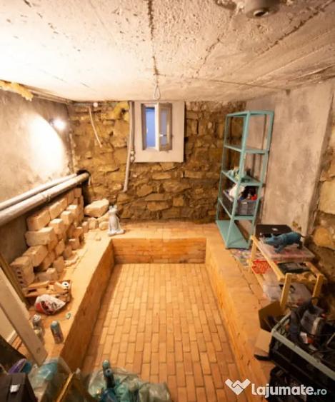 Apartament cu 3 camere semidecomandat în Semicentral