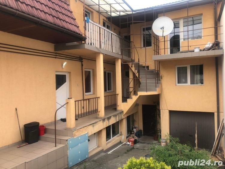 Casă cu 6 camere în Zorilor