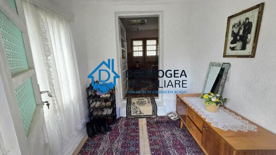 Casă cu 3 camere cu Teren 1975 Mp în Păcii