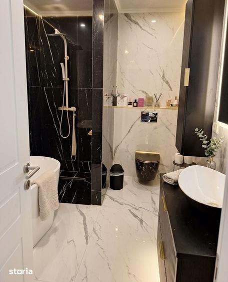 Casă cu 5 camere cu Teren 580 Mp în Balotești
