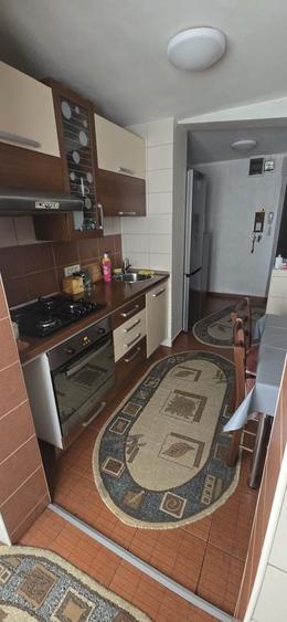 Apartament cu 3 camere decomandat în Pantelimon