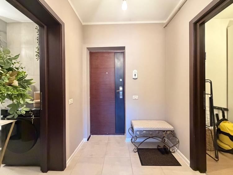Apartament cu 2 camere semidecomandat, mobilat în Sânpetru