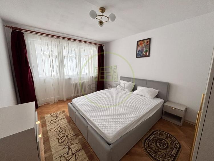 Apartament cu 3 camere decomandat, mobilat în Valea Rosie