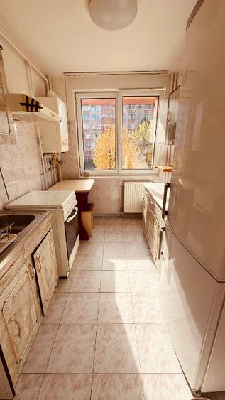 Apartament cu 2 camere semidecomandat în Centrul Civic