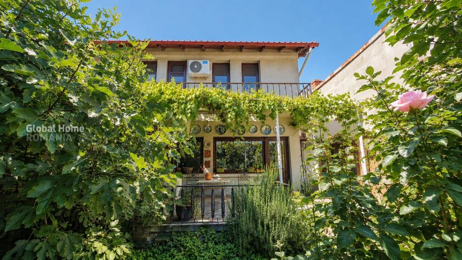 Casă individuală cu 9 camere cu Canalizare în Cotroceni