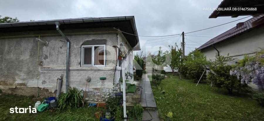 Casă cu 4 camere cu Teren 1145 Mp în