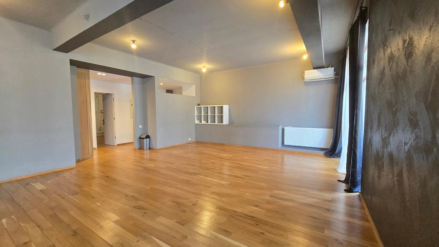 Apartament cu 4 camere decomandat în Eminescu