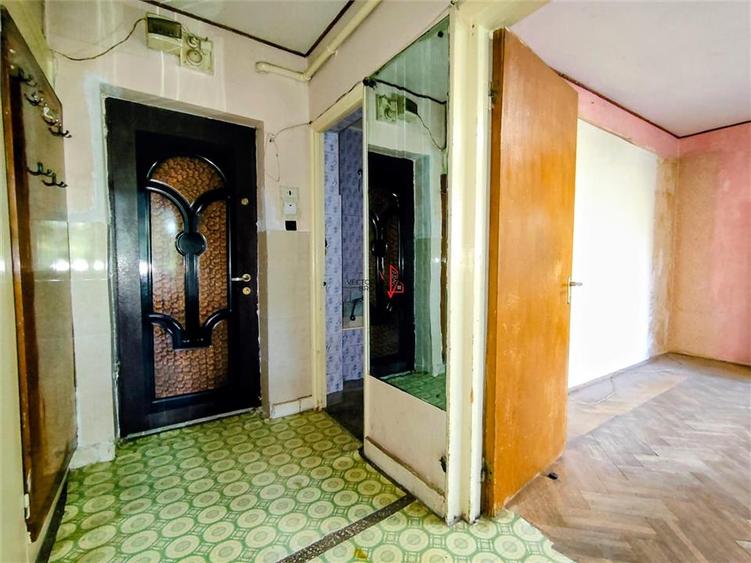 Apartament cu 2 camere circular în Titan