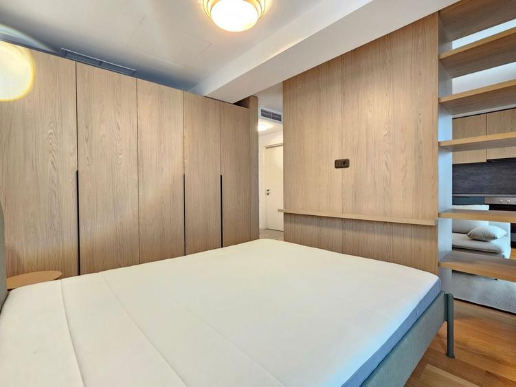 Apartament cu 2 camere semidecomandat, mobilat în Băneasa