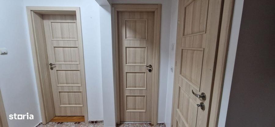 Apartament cu 2 camere decomandat în Roșia