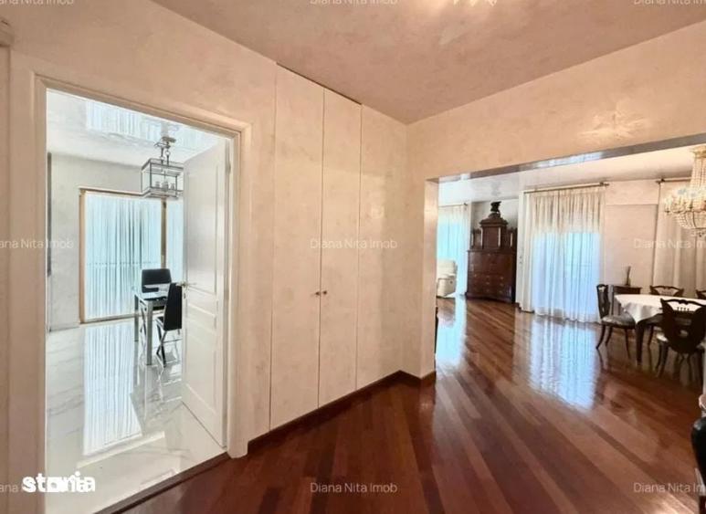 Apartament cu 4 camere în Primăverii