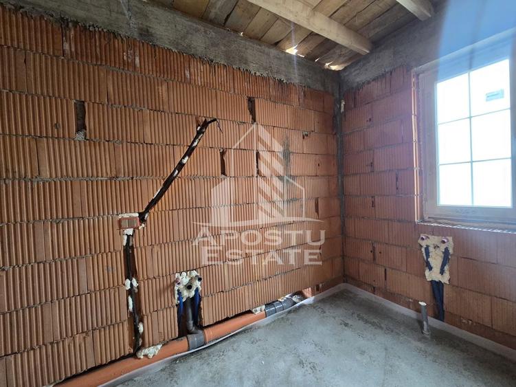 Duplex cu 4 camere cu Canalizare în Șag