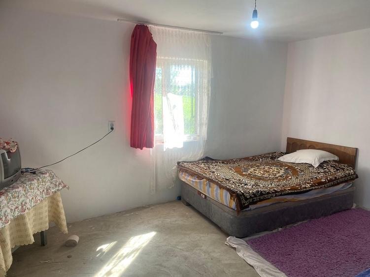Casă cu 2 camere în Jiana