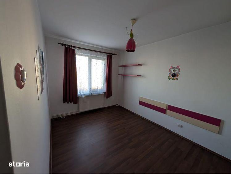 Apartament cu 3 camere semidecomandat în Unirii