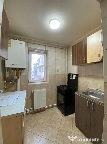 Apartament cu 2 camere semidecomandat în Micro 38