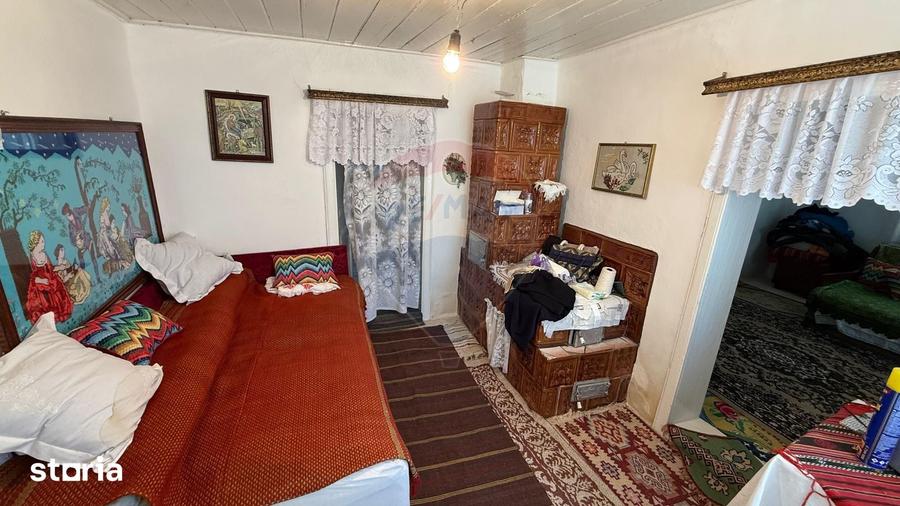 Casă cu 5 camere cu Teren 1300 Mp în Vulturu